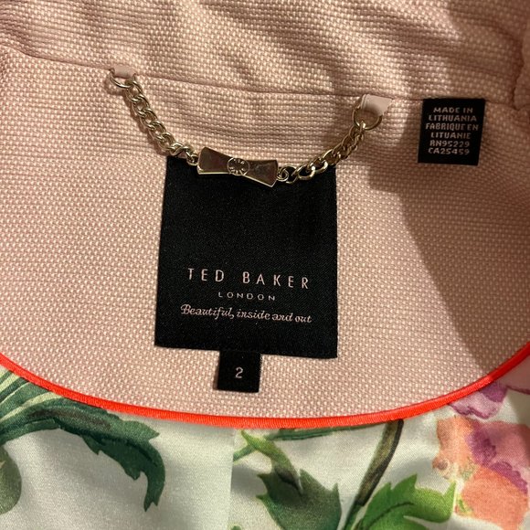 Gwen Stacy Pink Jacket - Picture 4 of 11